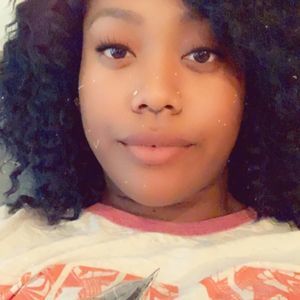 Meet your Posher, Genelle